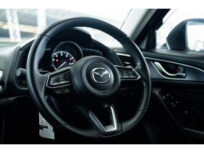 2019 Mazda3 2.0 S Sport  สีขาว รูปที่ 14